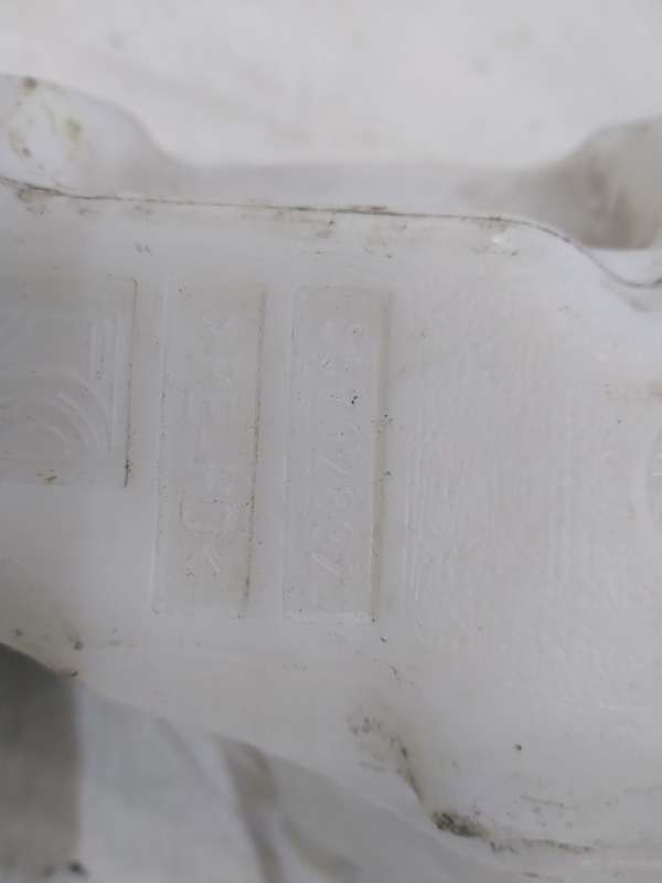 Бачок омывателя Corsa 2006-2015 D