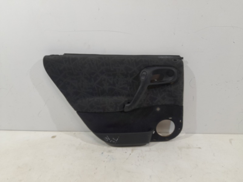 Запчасть обшивка двери задняя левая Opel Vectra Б/У Обшивка двери задняя левая Opel Vectra Б/У