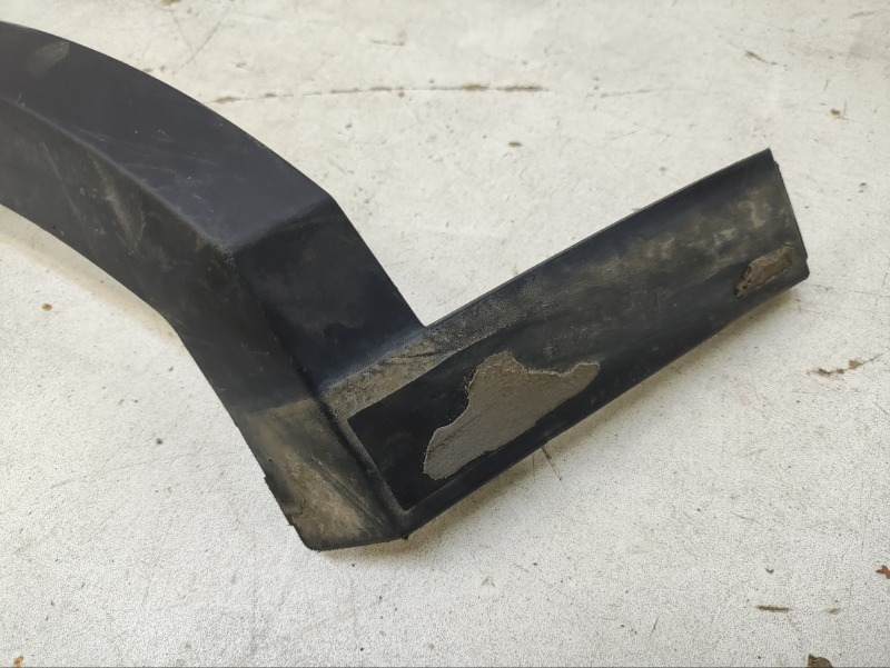 Накладка бампера задняя правая E-Pace 2017-