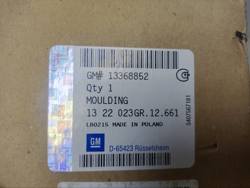 Накладка решетки радиатора Astra 2009-2015 J