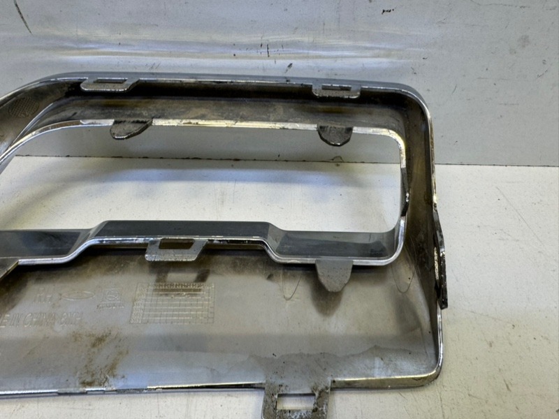 Накладка бампера задняя правая J7 2023- 1