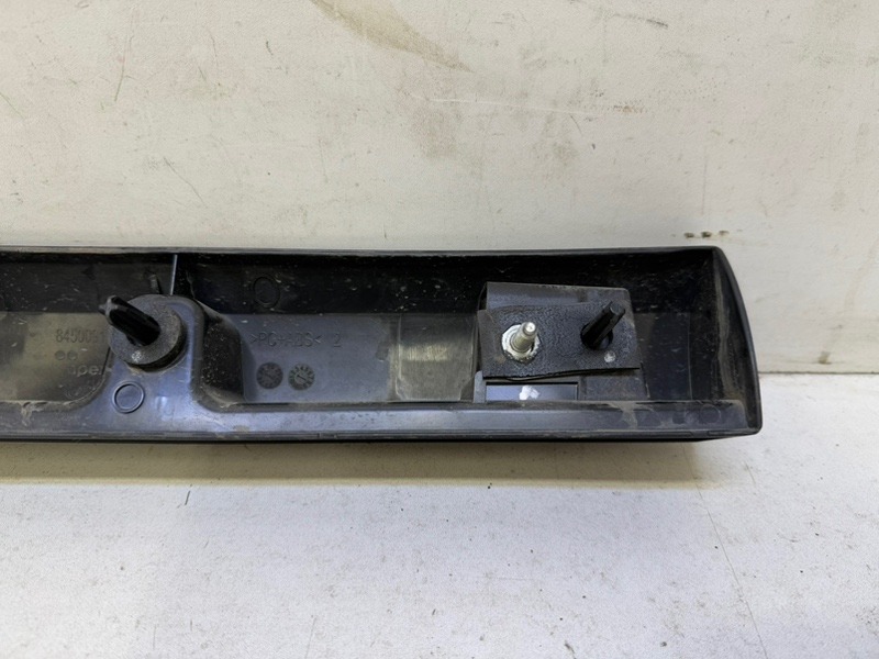 Накладка двери багажника передняя левая Largus 2012-н.в 1 Накладка двери багажника передняя левая Largus 2012-н.в 1