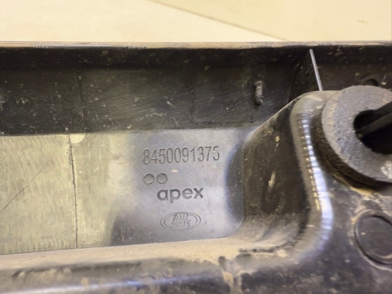 Накладка двери багажника передняя левая Largus 2012-н.в 1 Накладка двери багажника передняя левая Largus 2012-н.в 1