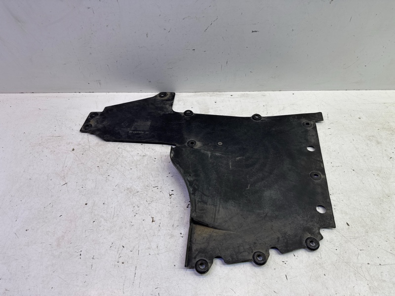 Защита дна пластик правая 458 Italia 2010> 4.5