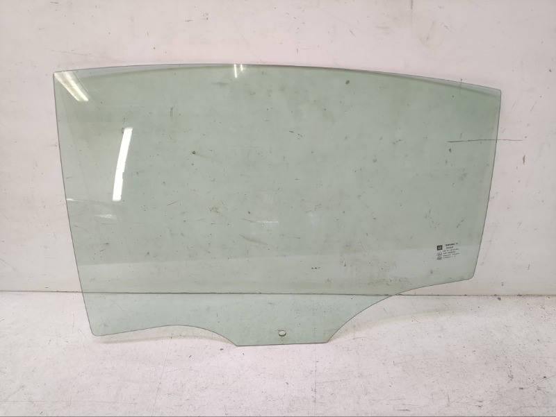 Стекло заднее левое Opel Insignia 2008-2017 A 13311982 Б/У