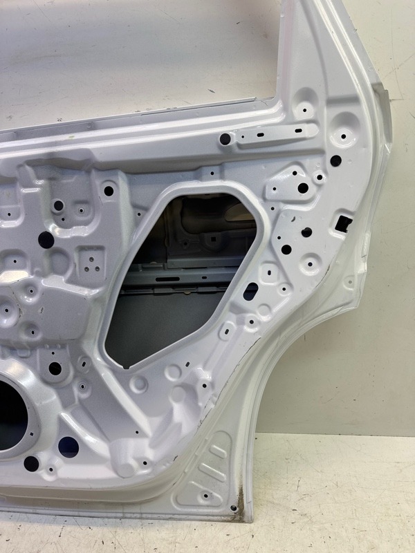 Дверь задняя правая J7 2023-2025 T1EJ Дверь задняя правая J7 2023-2025 T1EJ