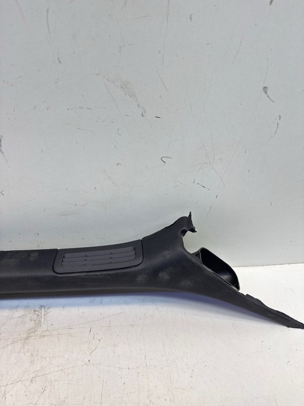 Накладка стойки передняя правая Range Rover Evoque 2015-2018 L538 204PT