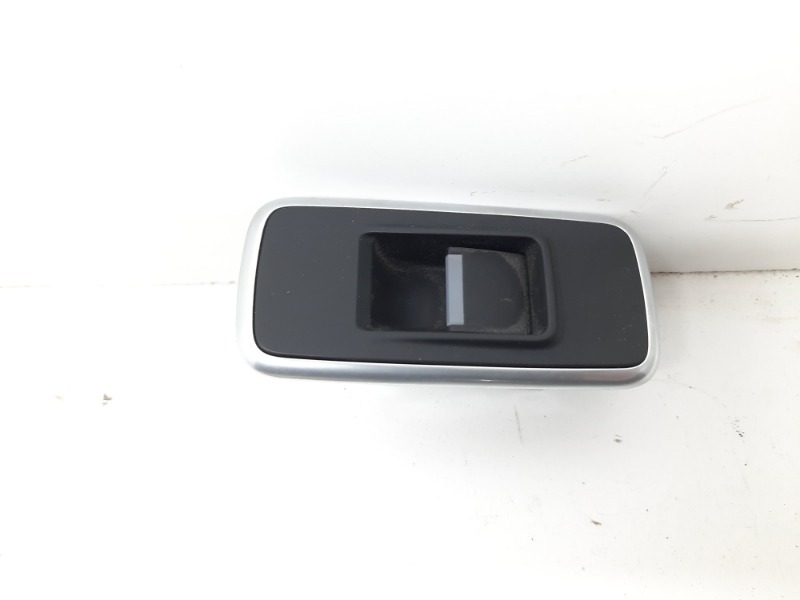 Кнопка стеклоподъемника задняя правая F-Pace 2015-2020 X761 204DTD