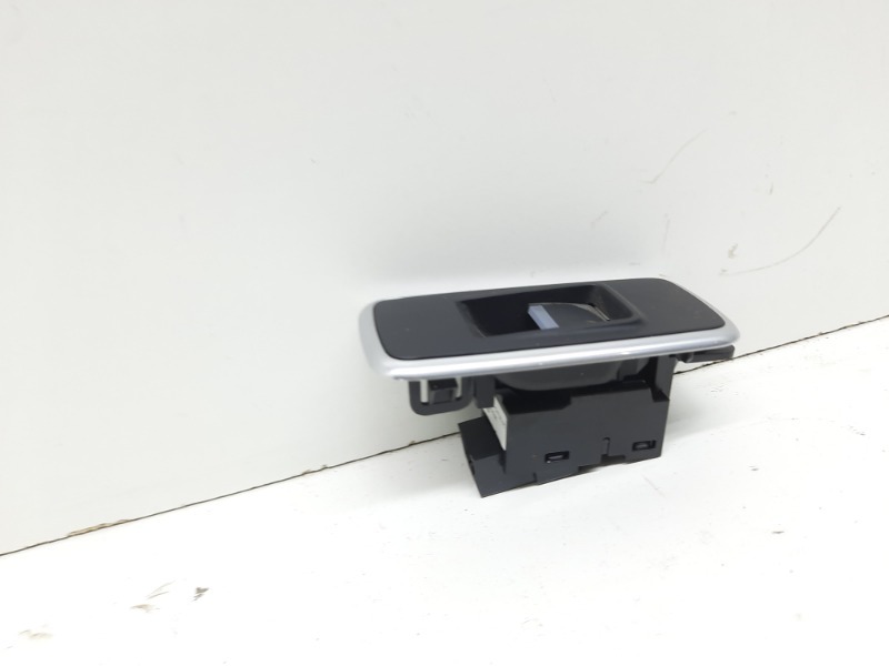 Кнопка стеклоподъемника задняя правая Jaguar F-Pace X761 204DTD