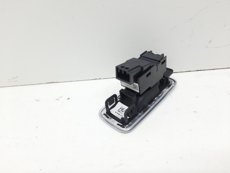 Кнопка стеклоподъемника задняя правая F-Pace 2015-2020 X761 204DTD