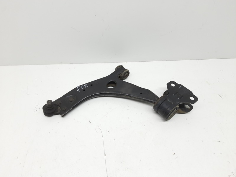 Рычаг передний левый Ford Focus 2011-2015 3 1866073 контрактная