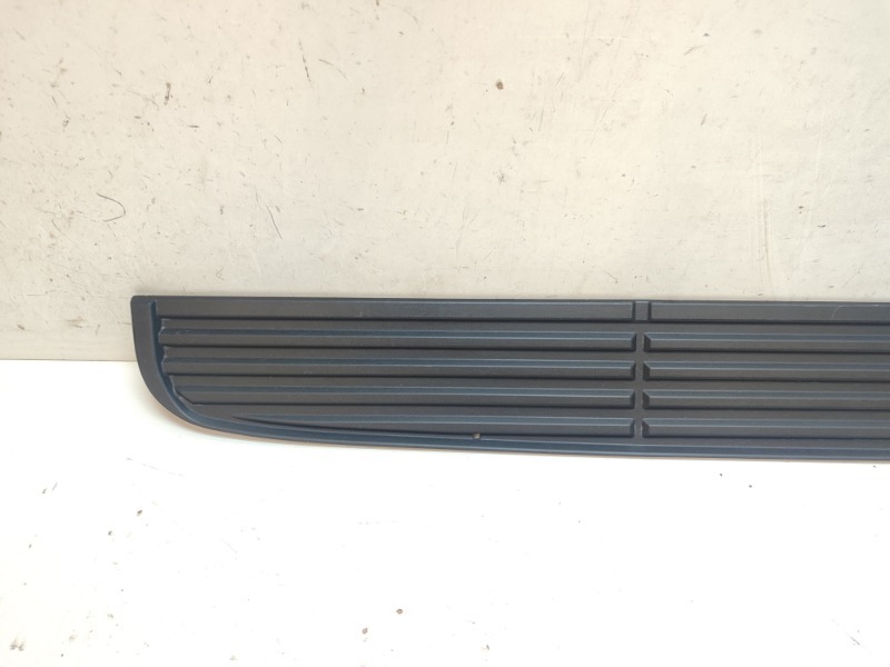 Накладка подножки левая Land Cruiser 300 2021-2022 3