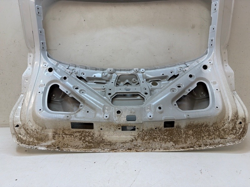 Крышка багажника Uni-K 2020-2024 1