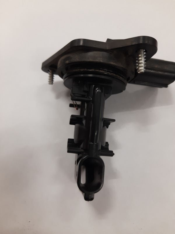 ДАТЧИК РАСХОДА ВОЗДУХА Toyota Fortuner 2