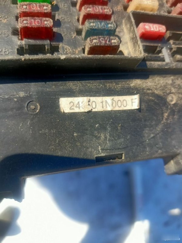 Блок предохранителей Nissan Almera N15
