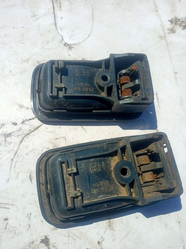 Ручка внутренняя левая Nissan Almera N15