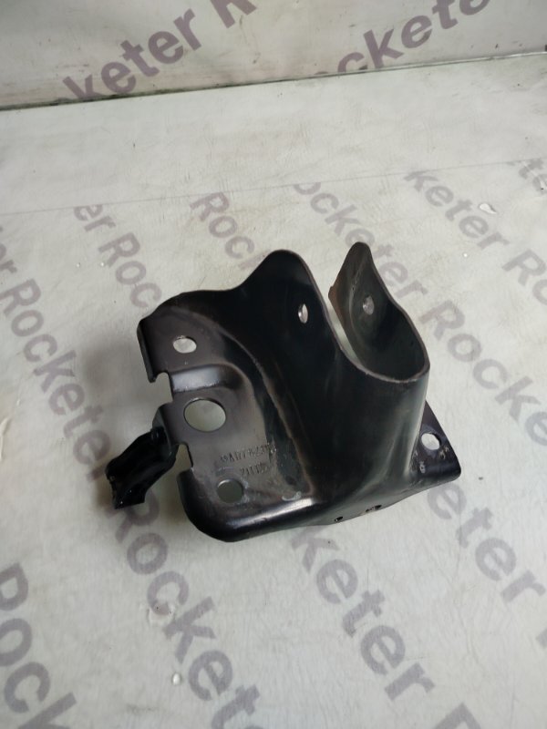 Кронштейн задний левый Mercedes-Benz CLA-Class 2021 C118 1.3 A1773523100 Б/У