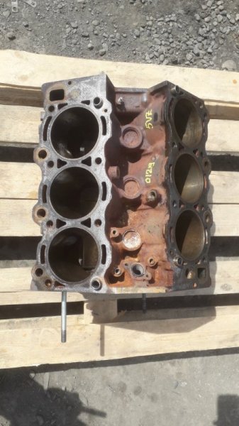 Блок двс Toyota 5VZ (б/у) Блок двс Toyota 5VZ (б/у)