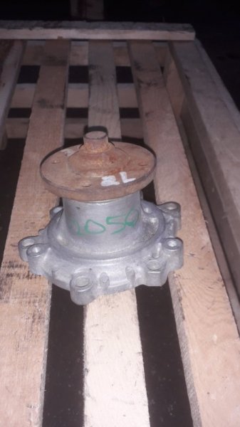 Помпа водяная 2L (б/у) Помпа водяная 2L (б/у)