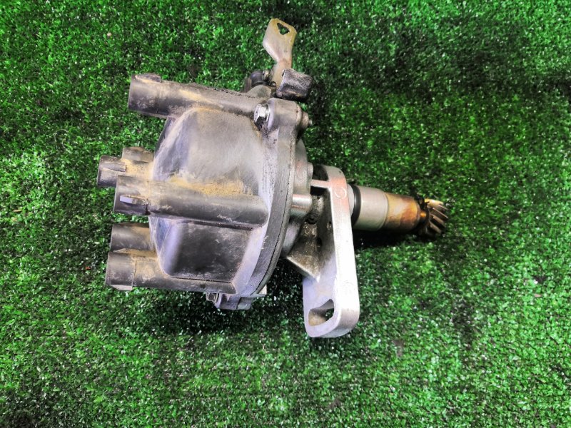 Трамблер Toyota 1JZ-GE (б/у) Трамблер Toyota 1JZ-GE (б/у)