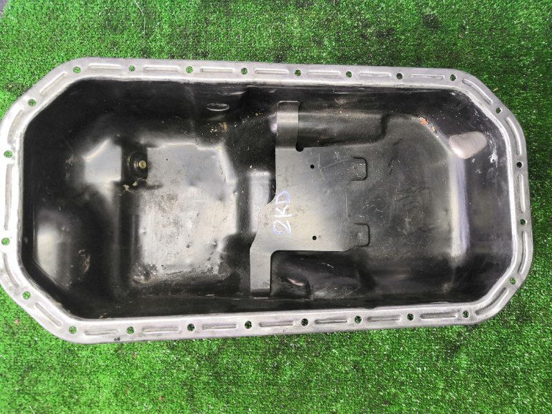 Поддон Toyota 2KD (б/у) Поддон Toyota 2KD (б/у)