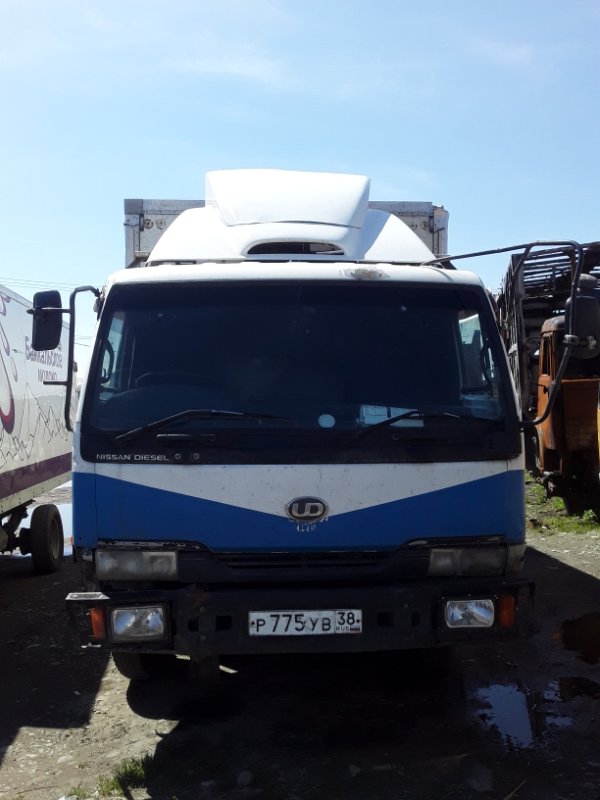 Кабина в разбор Nissan Diesel Ud MK210 FE6 (б/у)