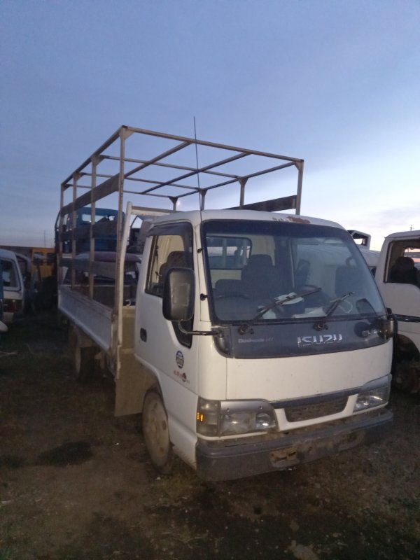 Кабина Isuzu Elf (б/у) Кабина Isuzu Elf (б/у)