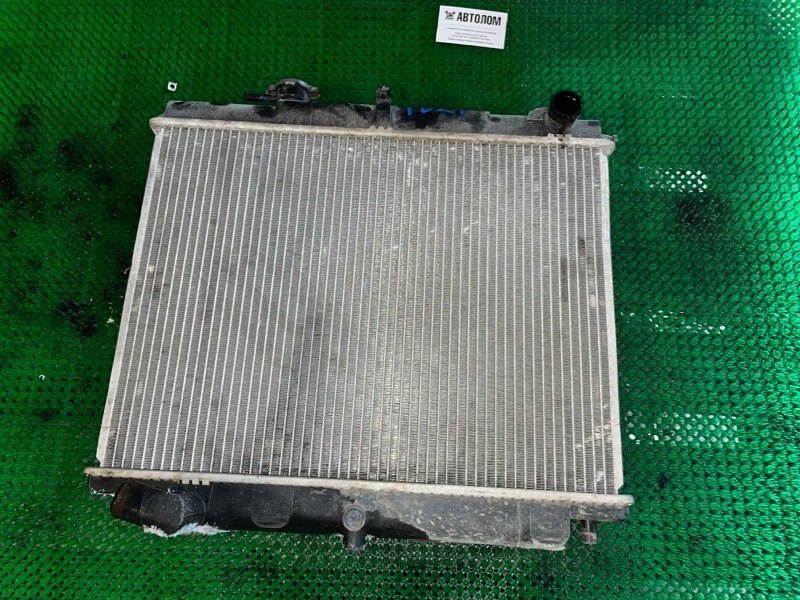 Радиатор охлаждения двигателя Nissan Atlas P2F23 TD27 передний (б/у)