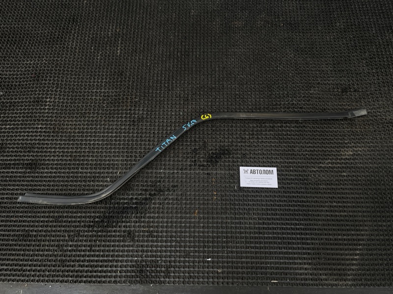 Уплотнитель стекла двери Mazda Titan SY56L WLT передний левый (б/у)