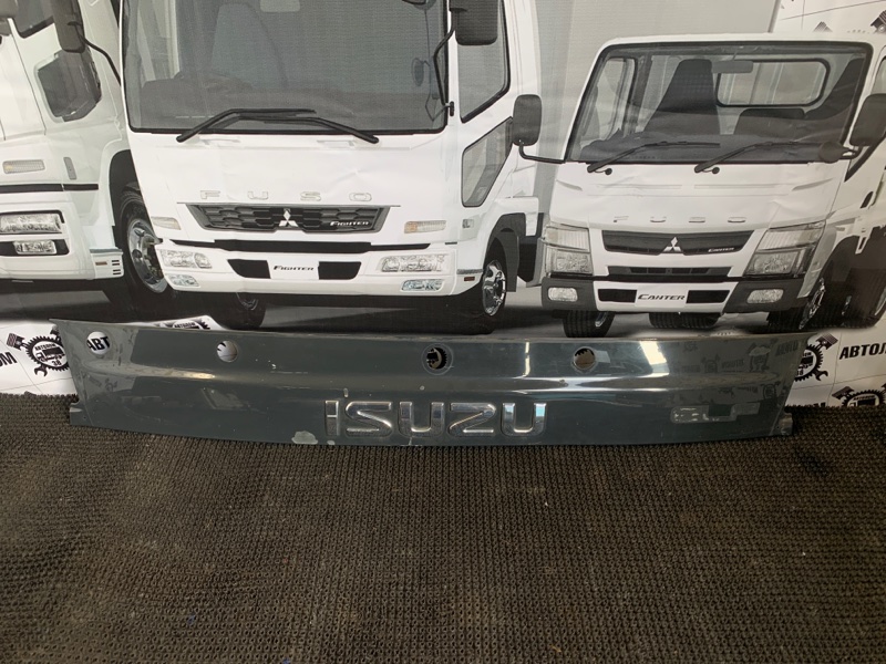 Решетка, жабо под дворники Isuzu Elf NKR81E 4HL1 2002 (б/у)