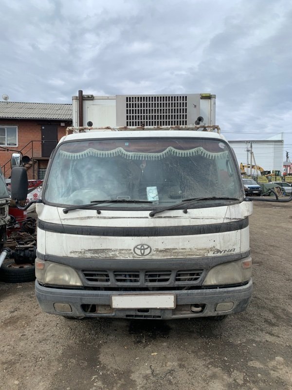 Кабина Toyota Dyna XZU411 S05D 2003 (б/у)