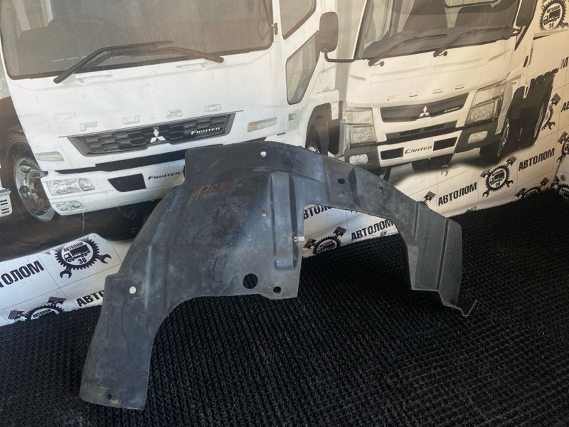 Подкрылок Mitsubishi Canter FE648G 4D35 1997 передний левый (б/у)