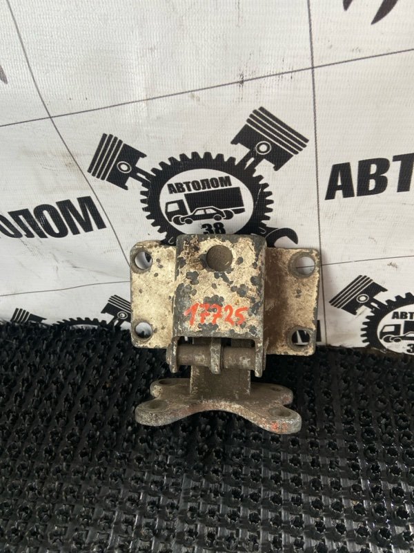 Петля двери Isuzu Giga CXZ81K 10PE1 1990 (б/у)