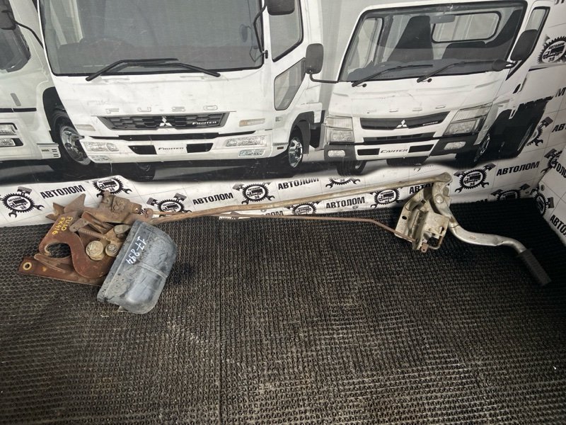 Замок Кабины Mitsubishi Fuso Fighter FK418 6D17 (б/у)