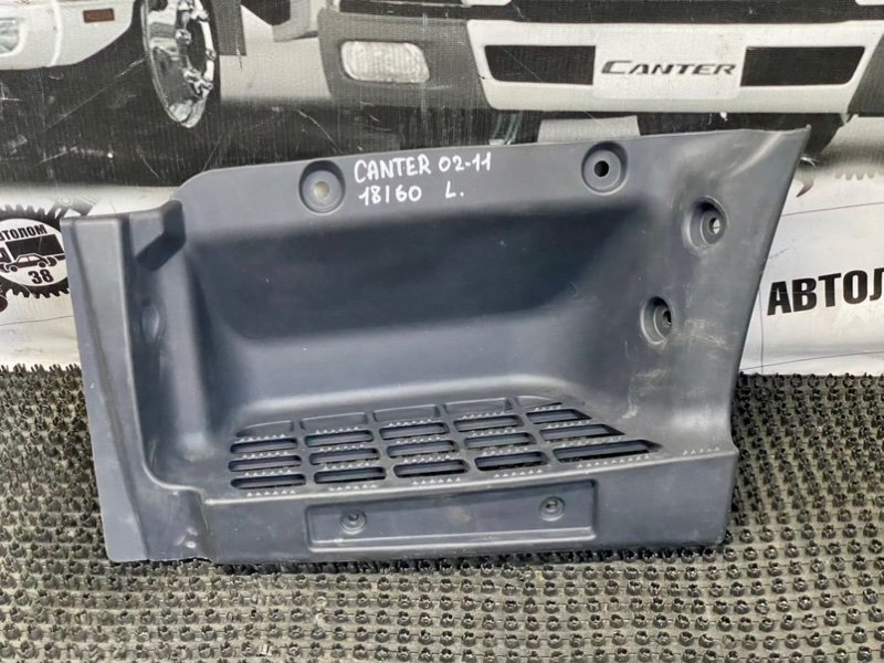 Подножка Mitsubishi Canter 2002 правая