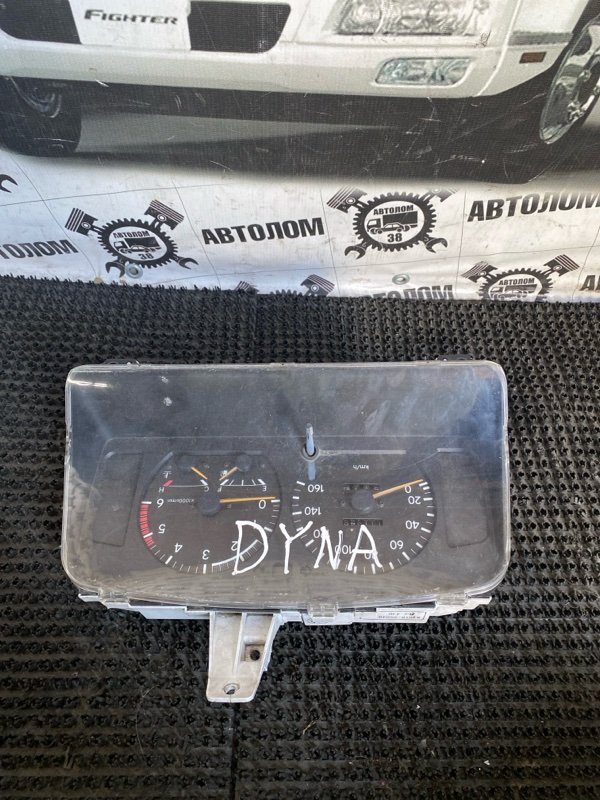 Панель приборов Toyota Dyna LY111 3L 1998 (б/у)