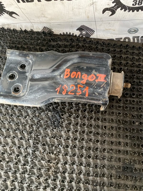 Крепление радиатора Kia Bongo PU J3 2004 (б/у)