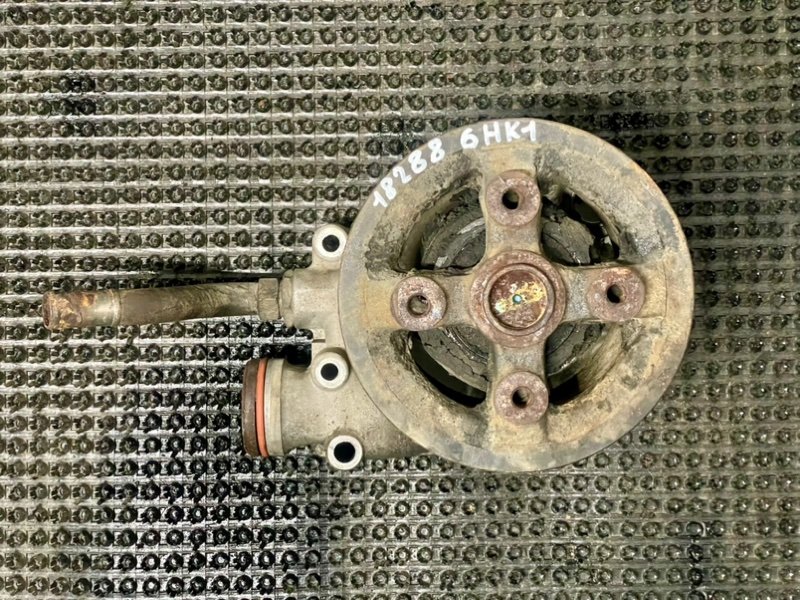 Помпа водяная Isuzu Forward FRR34L 6HK1T 1998 (б/у)