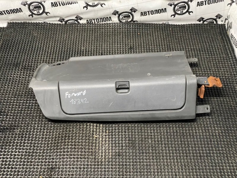 Бардачок верхний Isuzu Forward FRR32G 6HE1 1998 правый (б/у)