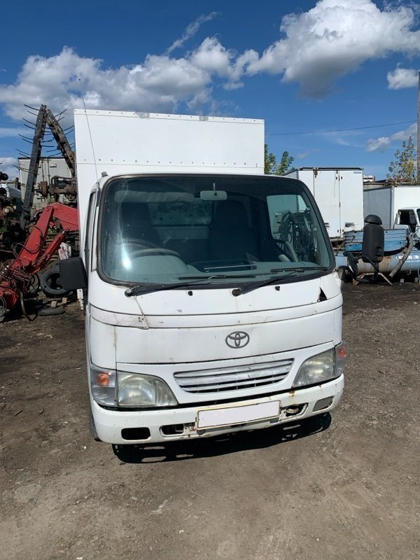 Кабина Toyota Dyna LY220 5L 2002 (б/у)
