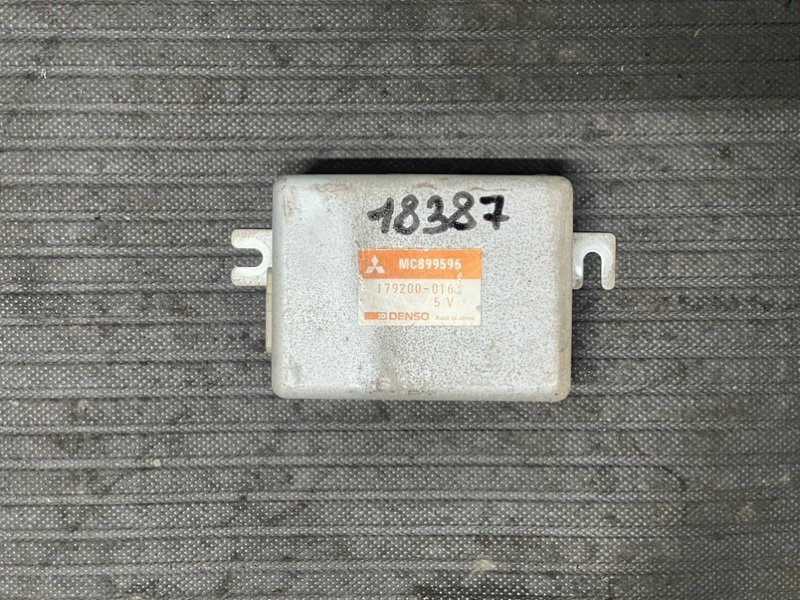 Блок управления свечами накала Mitsubishi Canter FE648G 4D35 1997 (б/у)