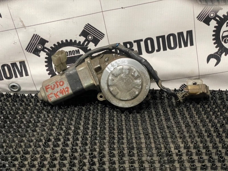 Моторчик стеклоподъемника Mitsubishi Fuso Fighter FK417H 6D16 1985 левый (б/у)