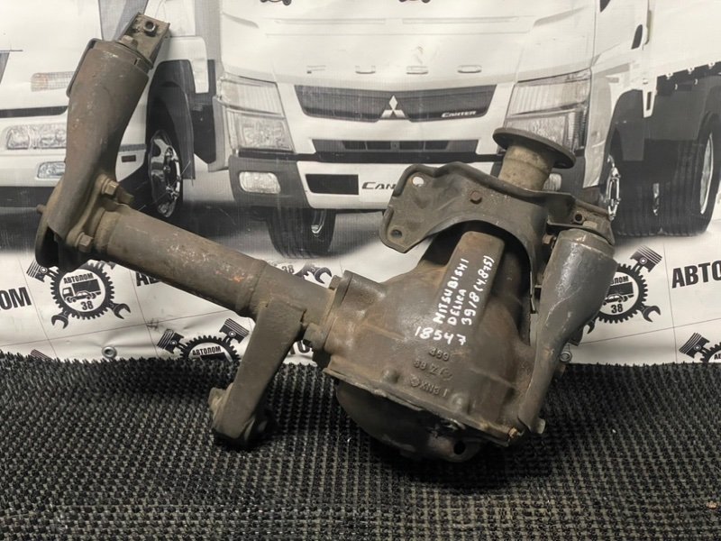 Редуктор Mitsubishi Delica P25W 4D56 1986 передний (б/у)
