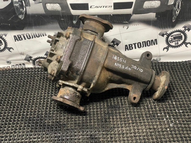 Редуктор Nissan Cefiro LA31 RB20DE 1988 задний (б/у)