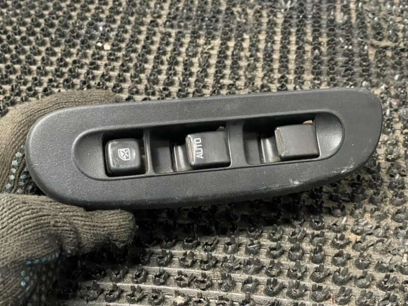 Блок подрулевых переключателей Nissan Diesel UD MK210 FE6 1993 (б/у)