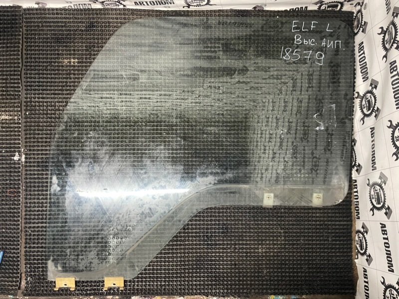 Стекло боковое Isuzu Elf NKR81L 4HL1 1993 переднее левое (б/у)