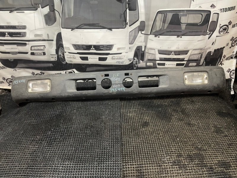 Бампер Nissan Atlas P4F23 TD27 1992 передний (б/у)