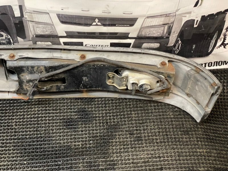 Бампер Mitsubishi Canter FE508B 4D35 1993 передний (б/у)