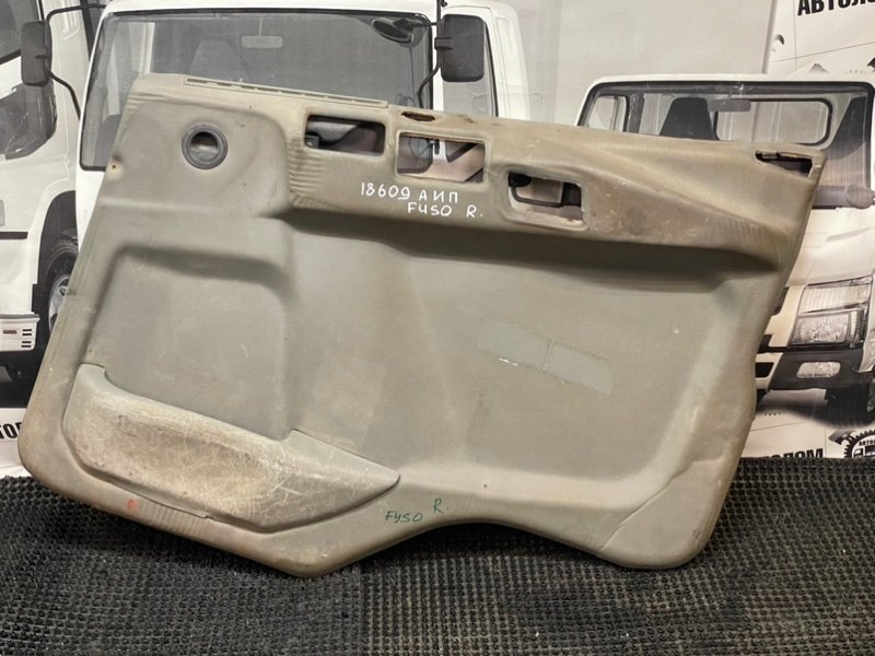 Обшивка двери Mitsubishi Fuso Fighter FK618 6D17 1994 передняя правая (б/у)