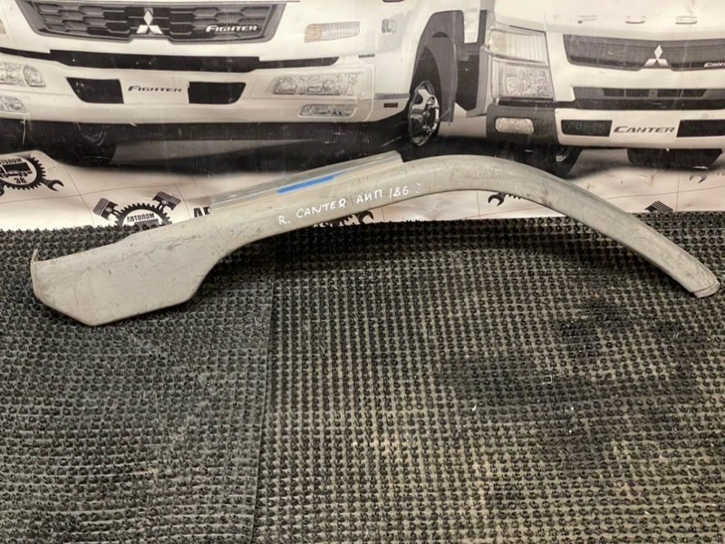 Накладка на порог Mitsubishi Canter FE648G 4D35 1997 передняя правая (б/у)